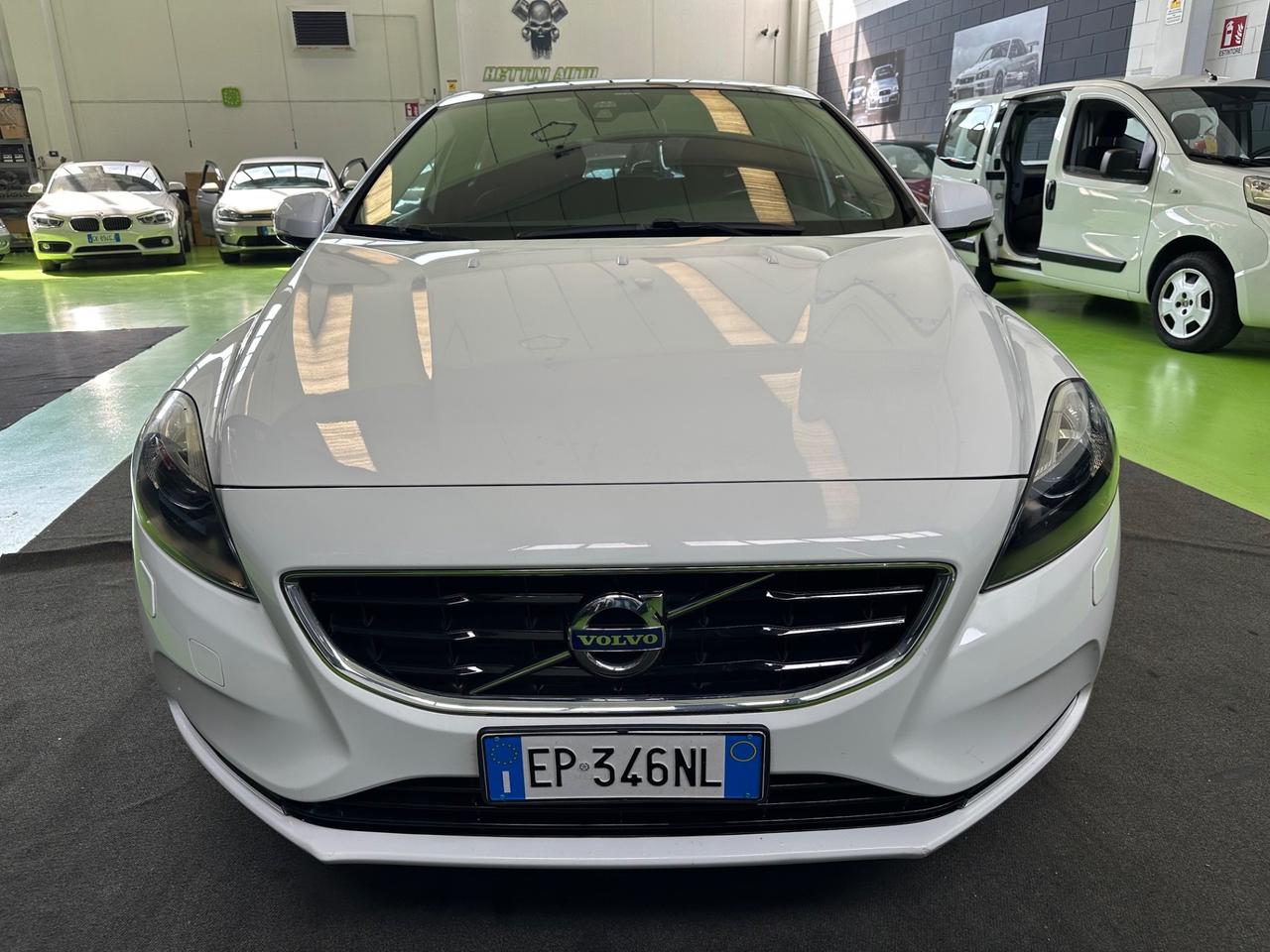 Volvo V40 2.0 D4 Geartronic R-design 177cv