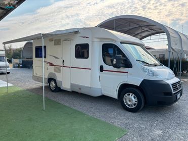 ROLLER TEAM AUTO-ROLLER A F700 P - Semintegrale con letto alla francese in coda
