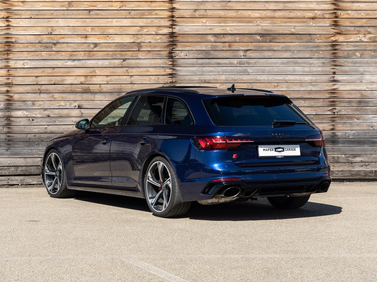 Audi A4 RS 4 Avant