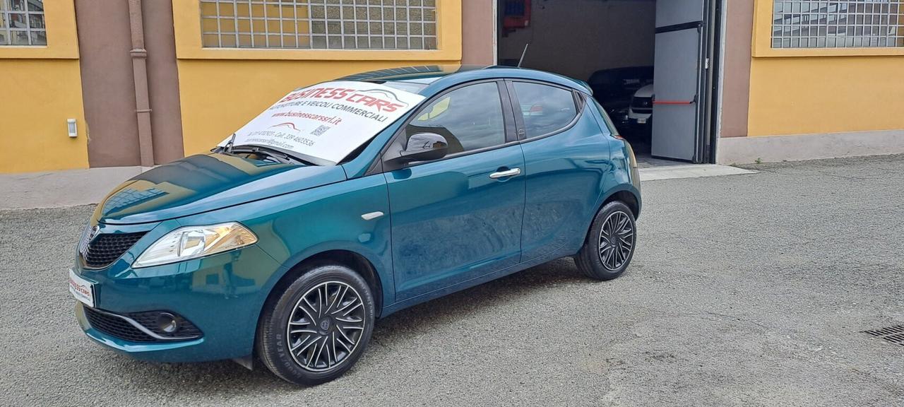 Lancia Ypsilon 1.0 FireFly 5 porte S&S Hybrid Ecochic Gold KM. 18.000 CERTIFICATI - AUTO PER NEOPATENTATI!