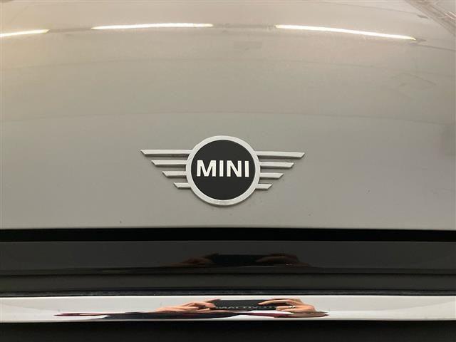 MINI Mini 5 Porte 1.5 Twin Power Turbo Cooper Essential
