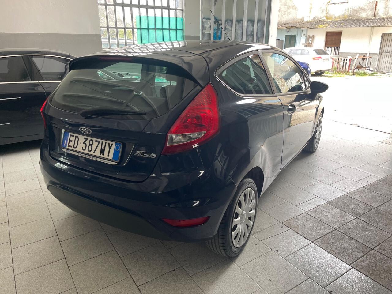 Ford Fiesta 1.4 3 porte Bz.- GPL Titanium