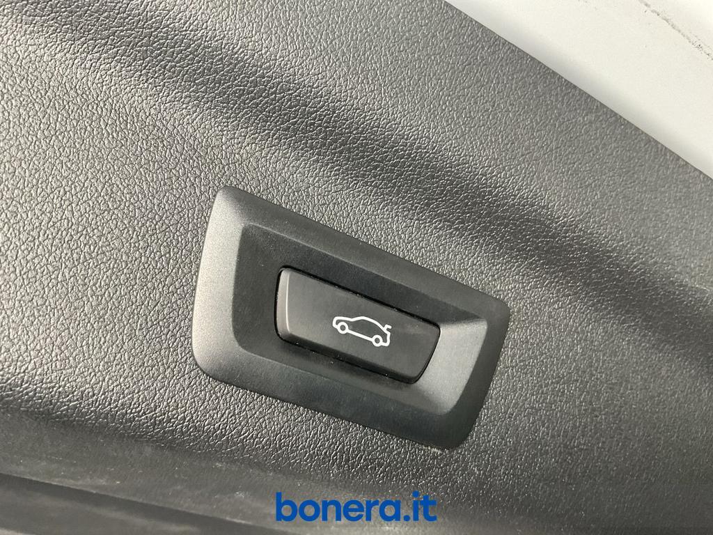 BMW X1 20 i Mild Hybrid 48V sDrive DCT