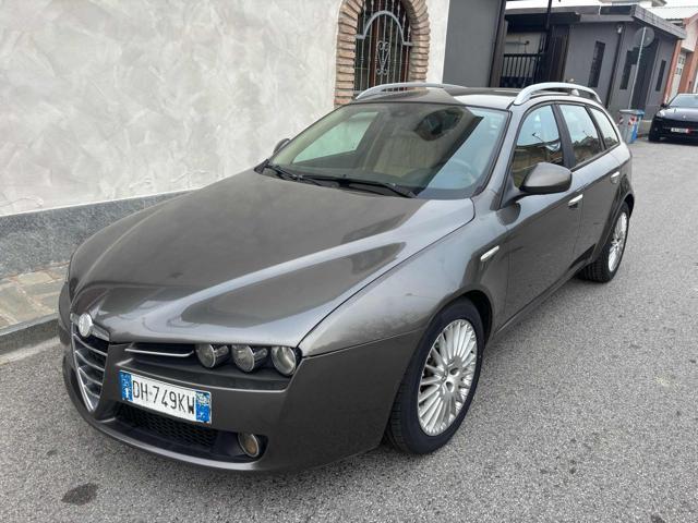 ALFA ROMEO 159 1.9 JTDm 16V Sportwagon Distinctive Q-Tronic