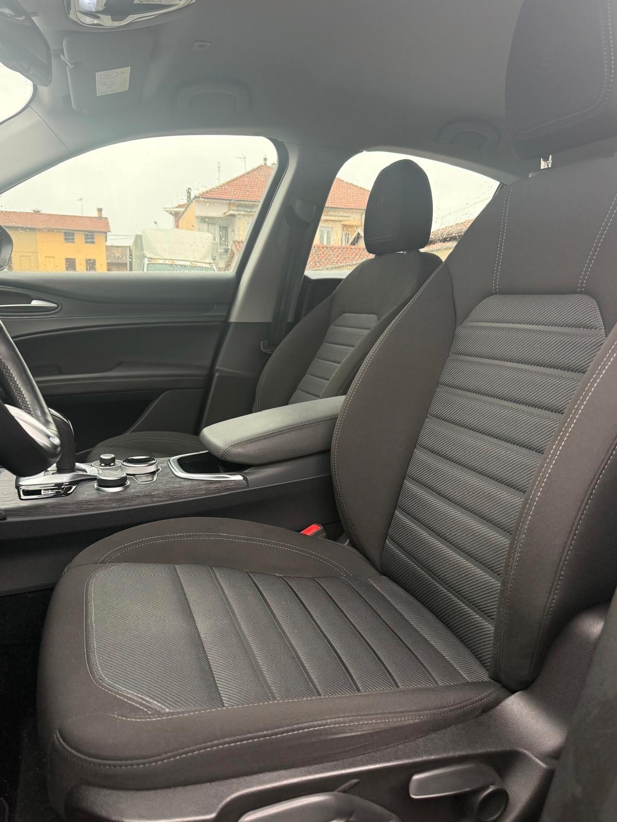 Alfa Romeo Stelvio 2.2 Turbodiesel 190 CV AT8 Q4 Business