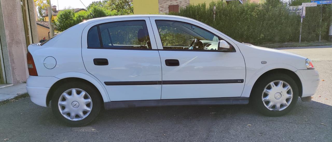 Opel Astra 1.4i 16V cat 5 porte Club