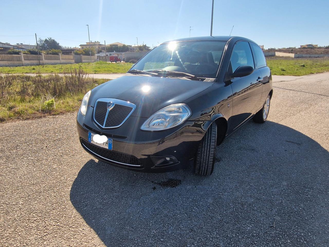 Lancia Ypsilon 1.2 Platino