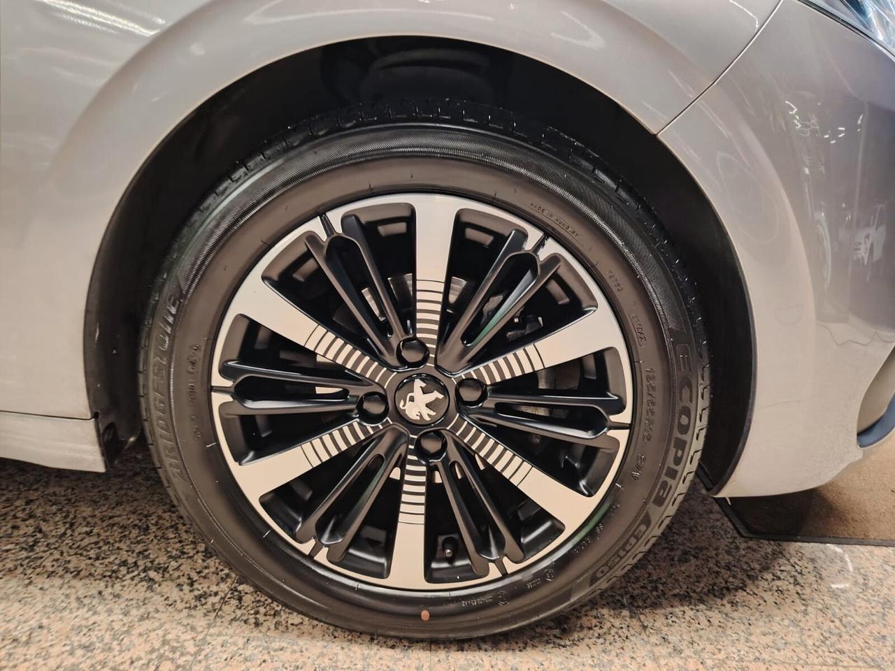 Peugeot 208 BlueHDi 100 S&S 5 porte Signature