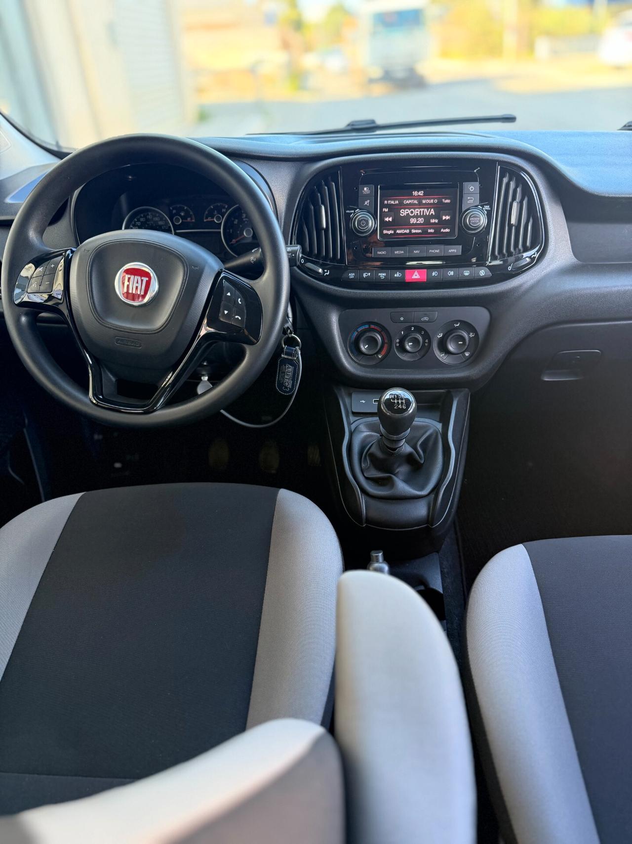 Fiat Doblo 1.6 MJT 16v Lounge N1 5POSTI con NAVI,BLOCK SHAFT,BLUETOOTH,SCHERMO TOUCH