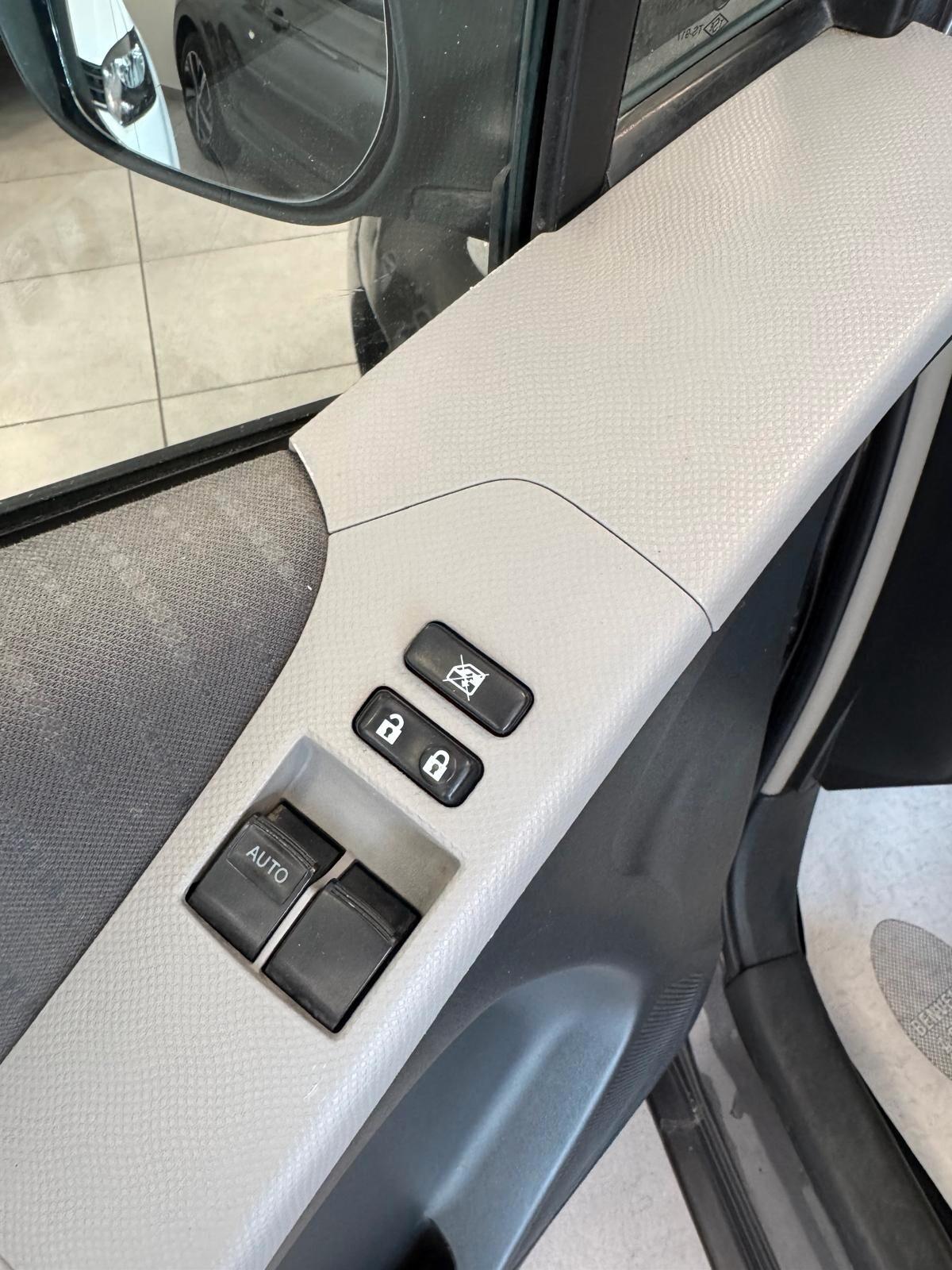 Toyota Yaris 1.3 5 porte Sol