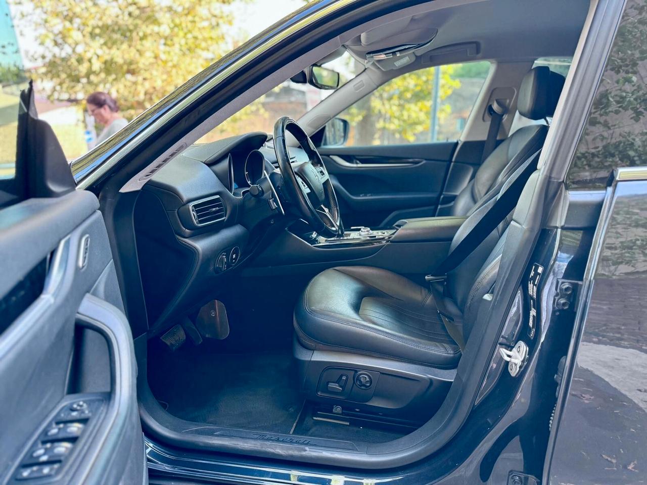 Maserati Levante V6 Diesel 275 CV AWD Granlusso, SERVICE MASERATI/FERRARI FATTURE SAMOCAR, PERFETTA, GARANZIA UFFICIALE