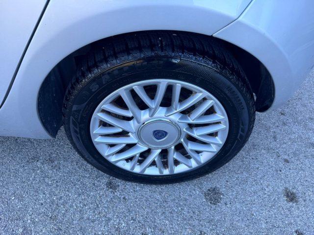 LANCIA Ypsilon 1.2 69 CV 5 porte GPL Gold OK NEOPATENTATI LPG