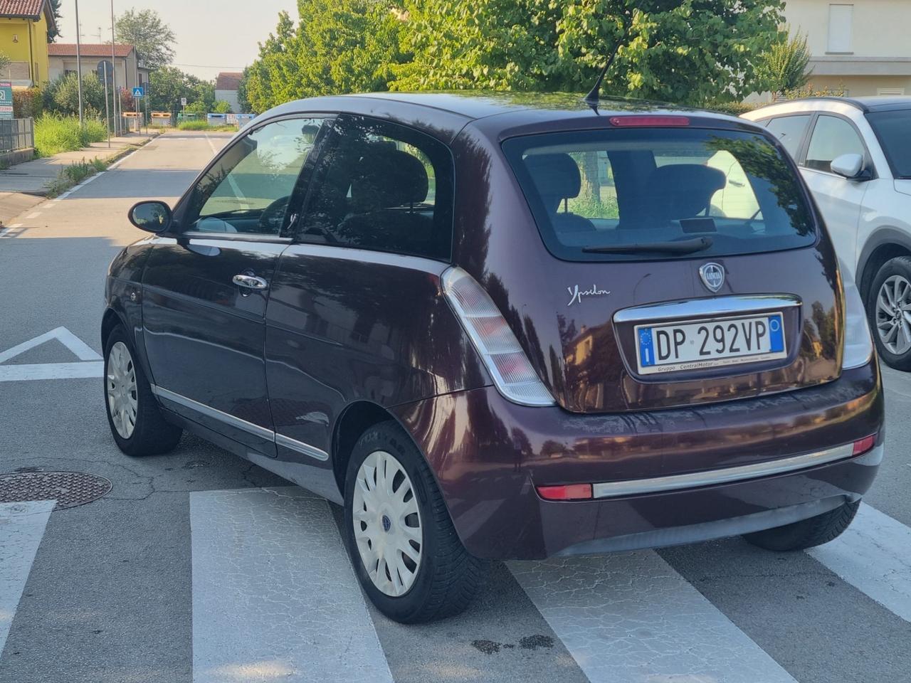 Lancia Ypsilon 1.2 Argento
