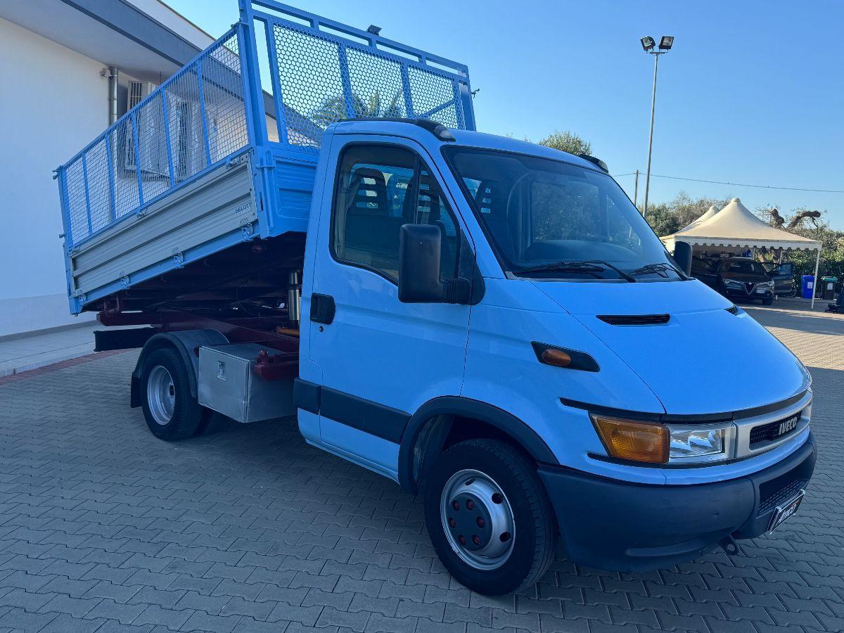 IVECO Daily 35C12 Ribaltabile Trilaterale Giardinaggio