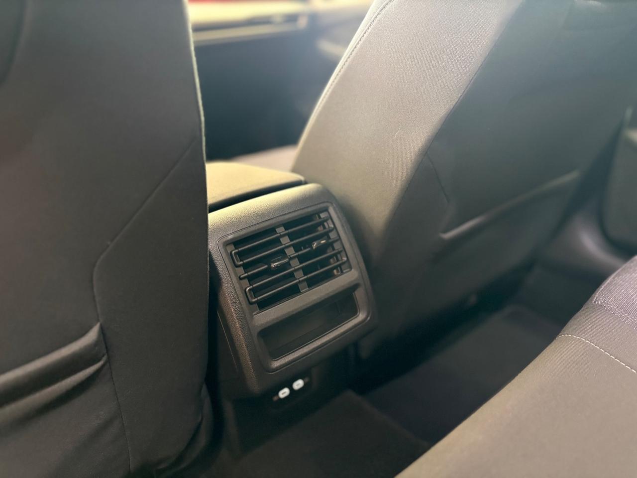 Volkswagen Golf 1.0 110 cv TSI EVO Life permute finanziamenti