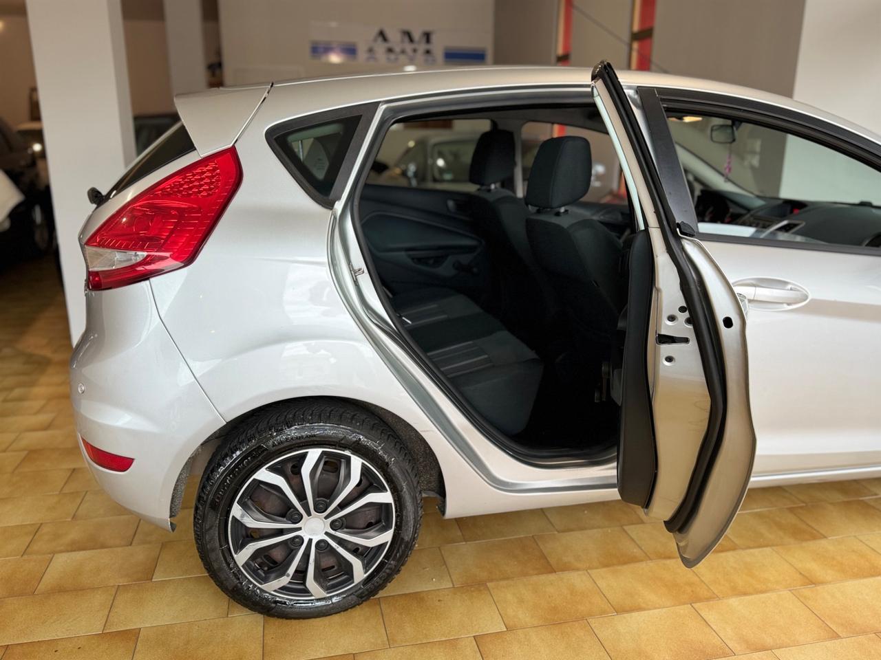 Ford Fiesta Fiesta+ 1.4 TDCi 68CV 5 porte