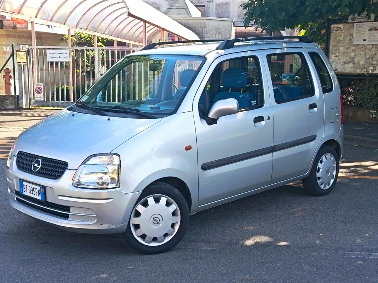 Opel Agila 1.2 16V Comfort