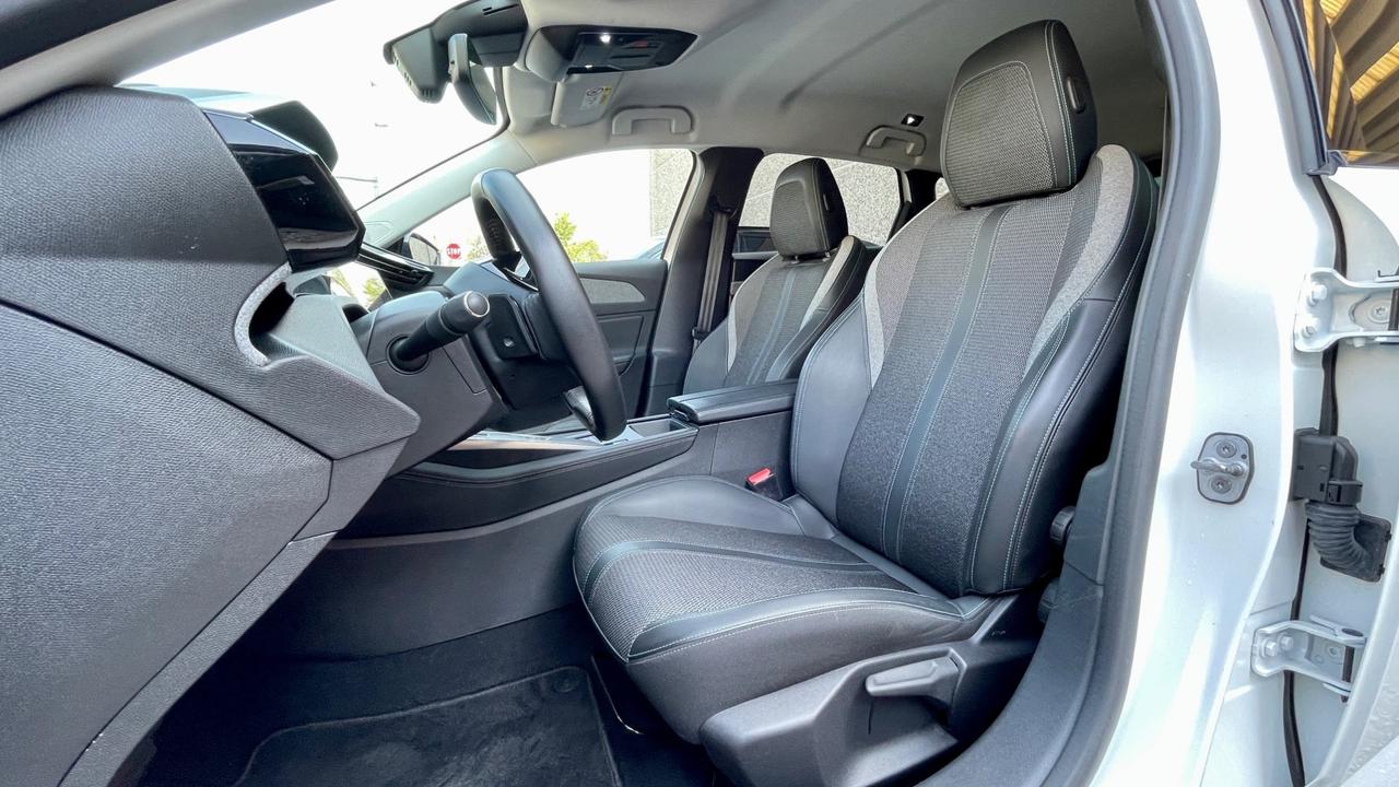 PEUGEOT 308 BLUEHDI 1.5 EAT8 ALLURE PACK 131CV - VIRTUAL COCKPIT, FULL LED, NEOPATENTATI