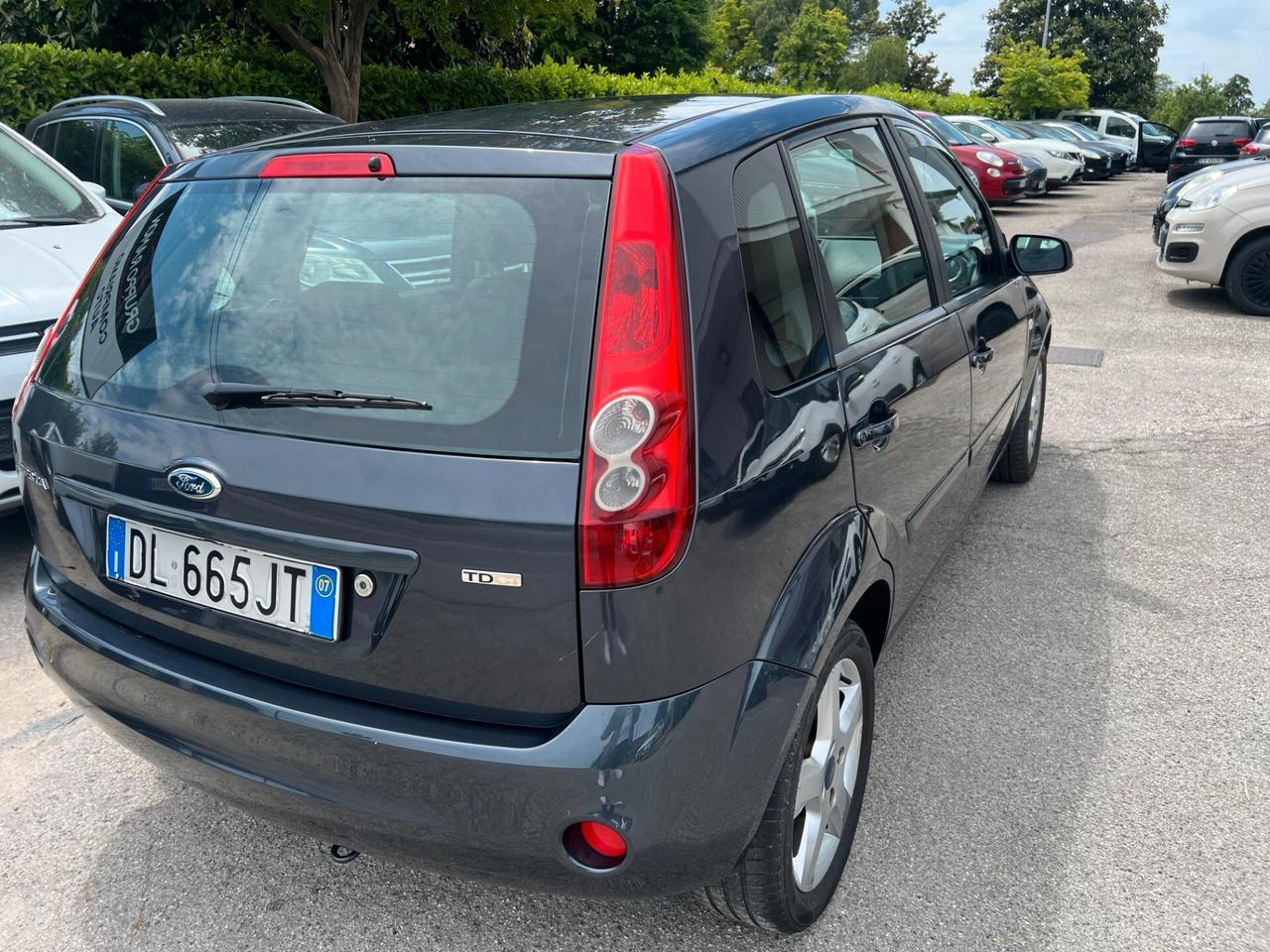 Ford Fiesta 1.4 TDCi 5p. Ghia