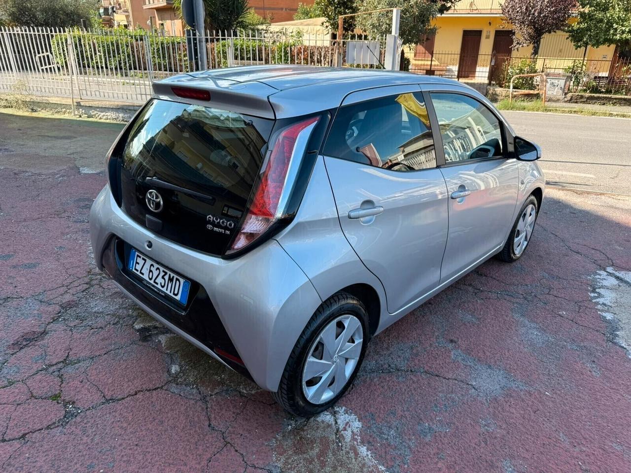 TOYOTA AYGO *ADATTA PER NEOPATENTATI