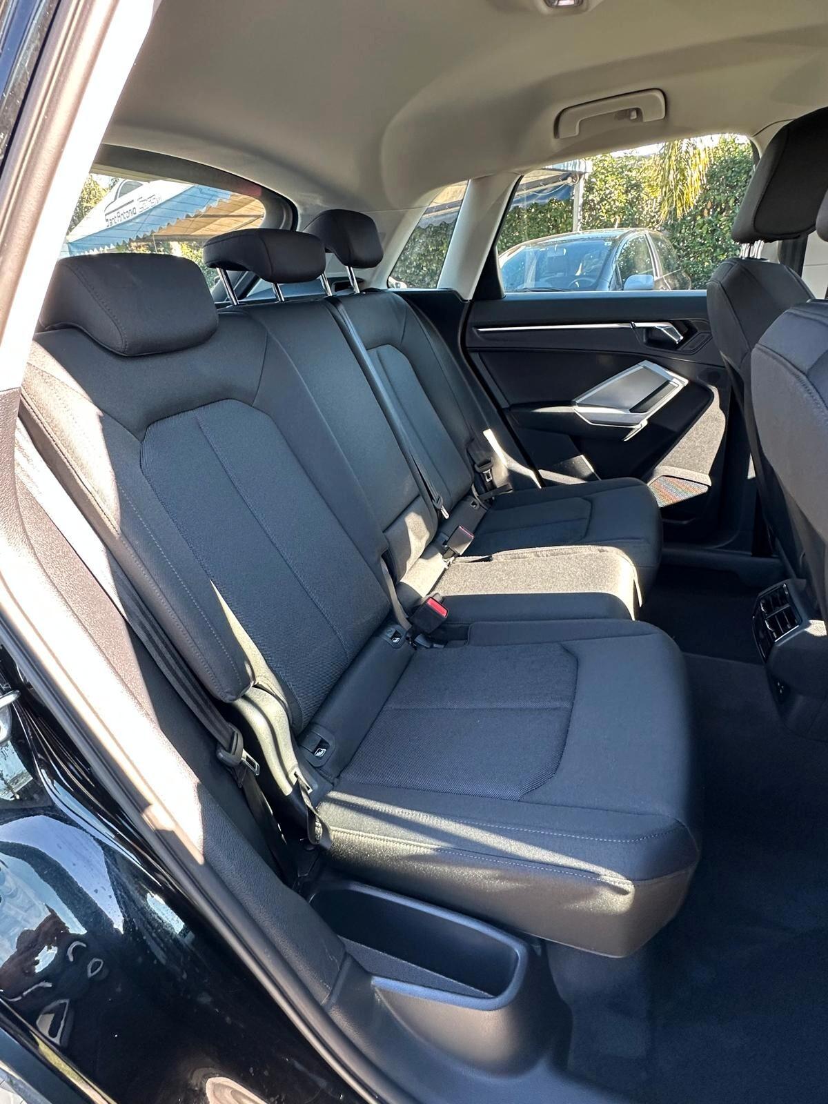 Audi Q3 2.0 TDI 150CV S tronic 200 SPORT-FARI FULL LED