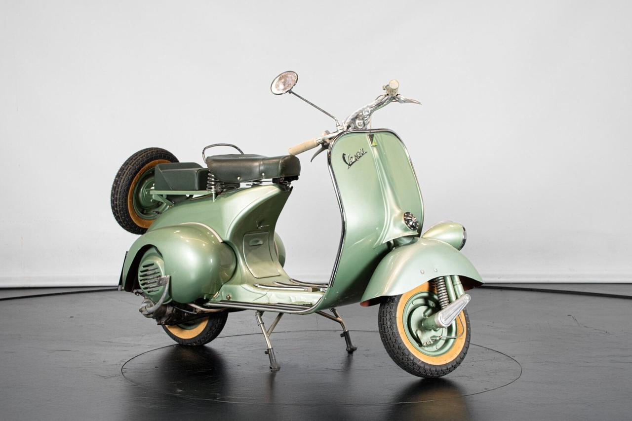 Piaggio Vespa 125 Vacanze Romane