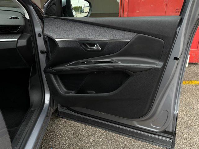 PEUGEOT 3008 PureTech Turbo 130 Allure 360/Full-led/Ambient lig