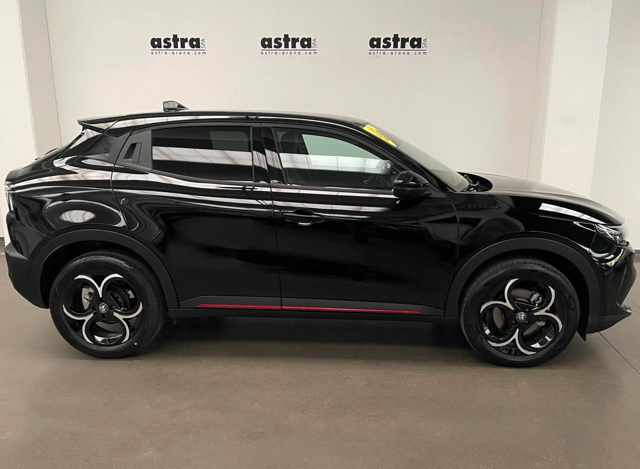 Alfa Romeo Junior 1.2 ibrida Speciale 145cv edct6