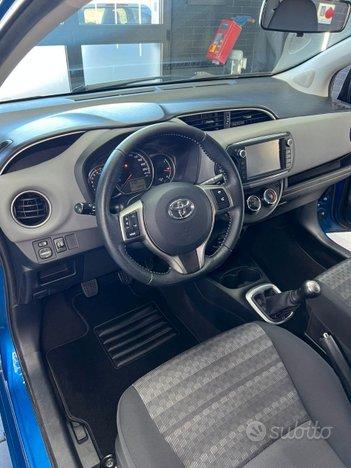 Toyota Yaris 1.0 Active DA VETRINA