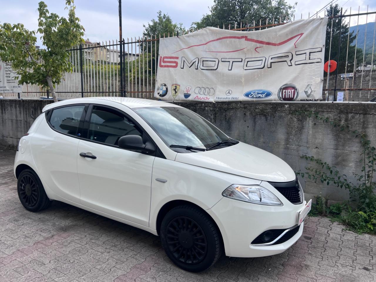 Lancia Ypsilon 1.2 69 CV 5 porte S&S Gold+Blockshaft