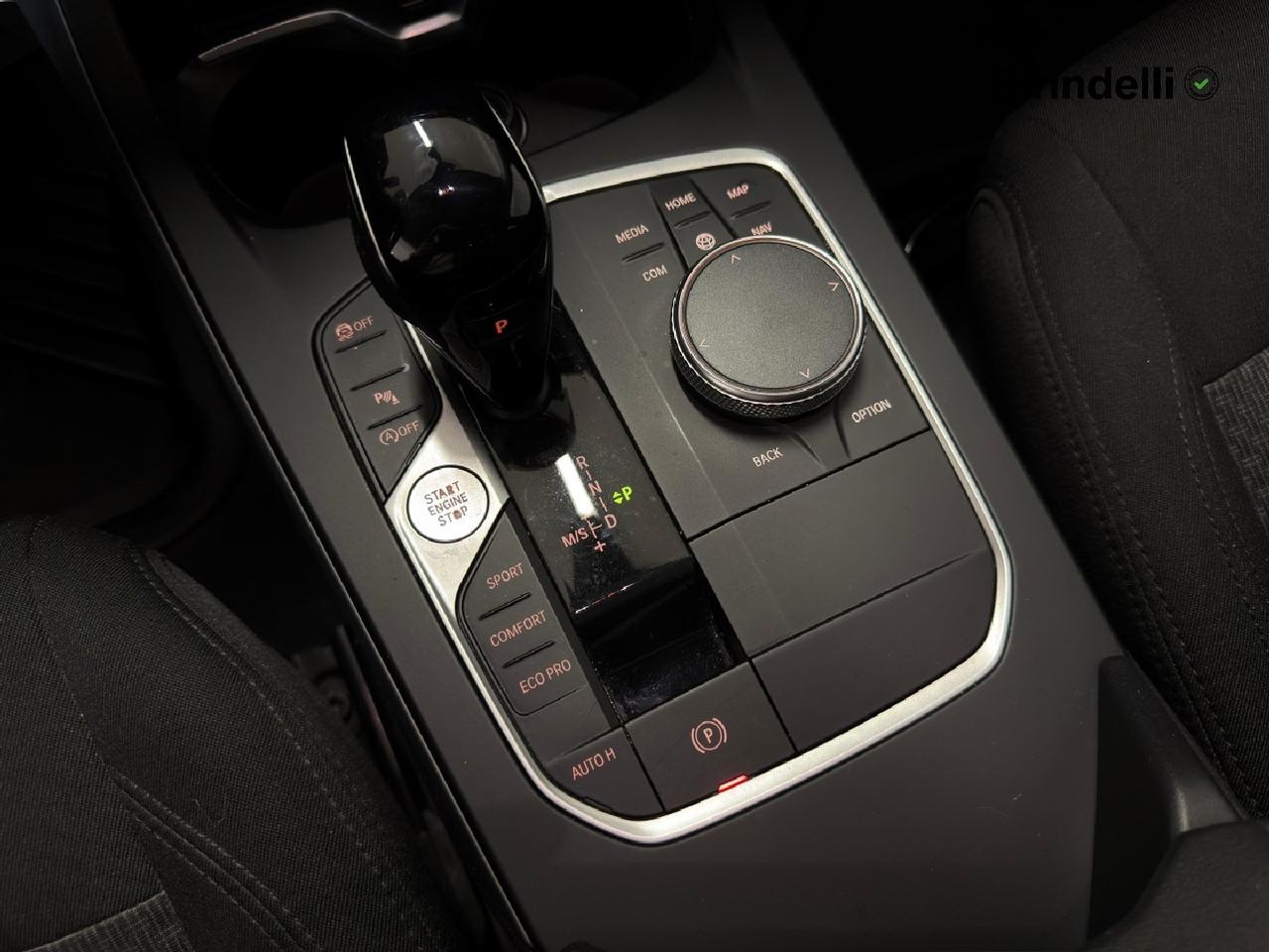 BMW Serie 1 (F40) - 118d 5p. Business Advantage