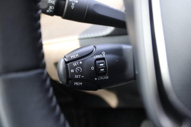 Peugeot 2008 1.2 puretech Active s&s 100cv Con CARPLAY