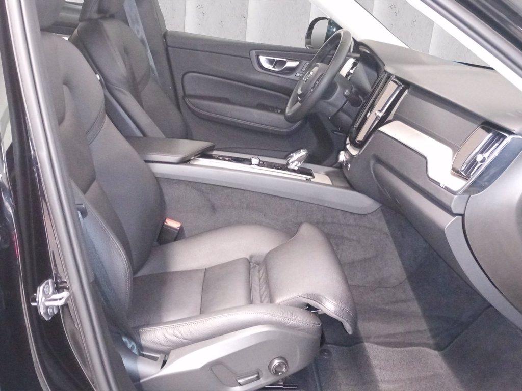 VOLVO XC60 2.0 b4 Inscription auto del 2021