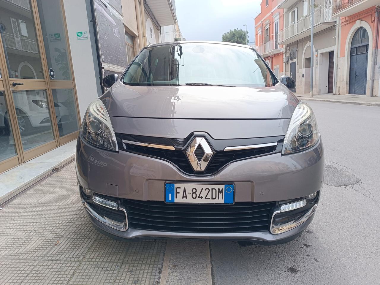 Renault Scenic Scénic dCi 110 CV LIMITED BOSE NAVI CAMERA