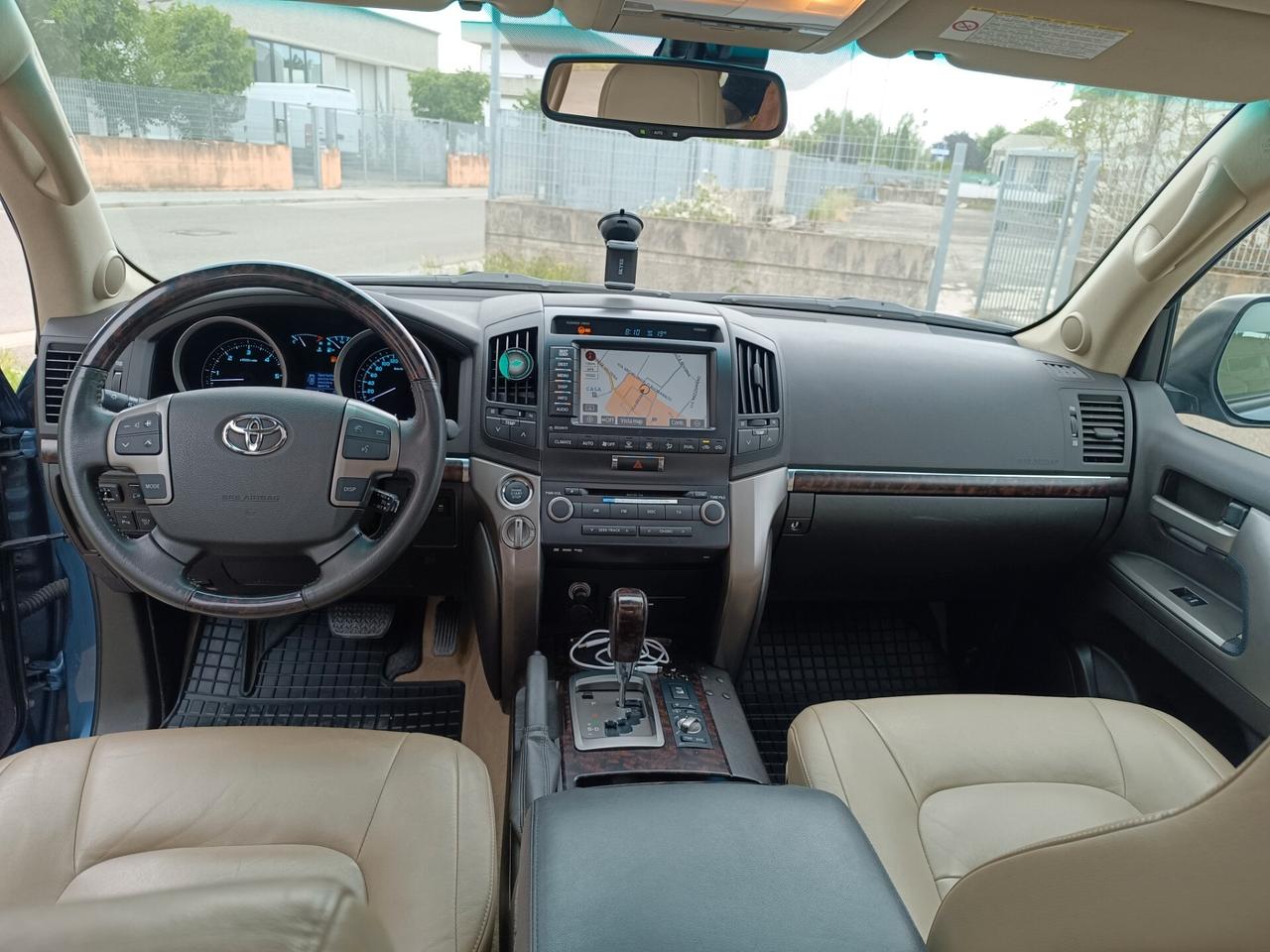 Toyota Land Cruiser Land Cruiser V8 4.5 D4-D 5 posti