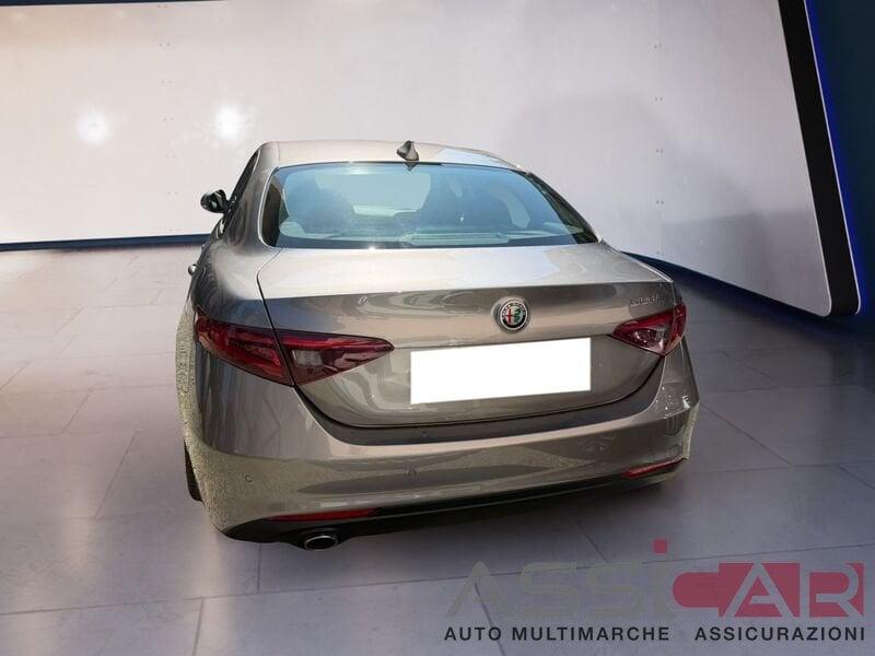 Alfa Romeo Giulia 2.2 Turbo AT8 150CV Business