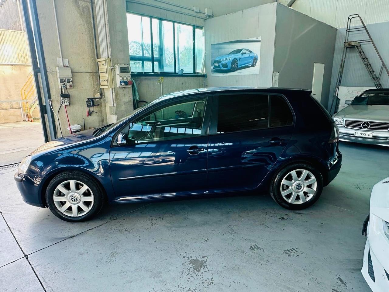 Volkswagen Golf 2.0 16V TDI 5p. Sportline