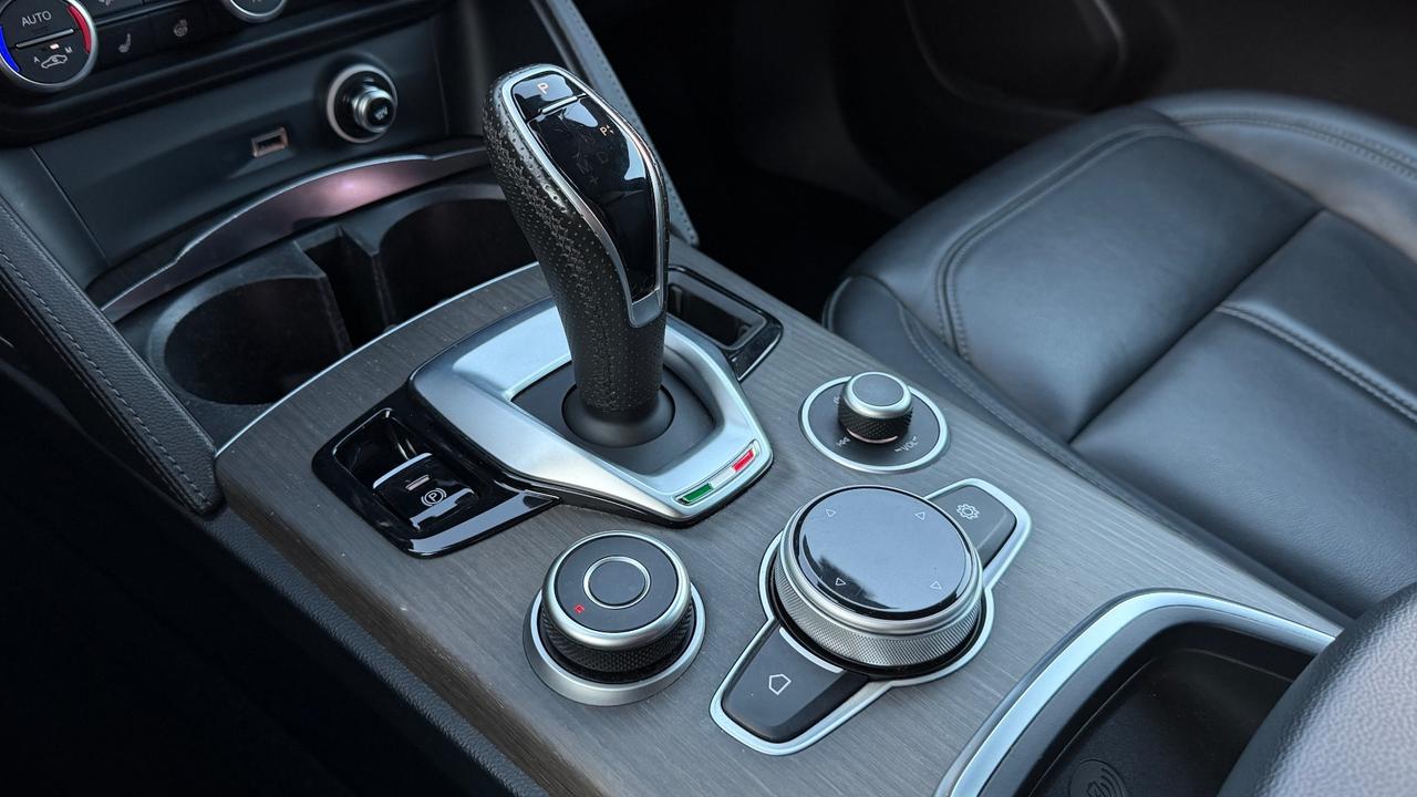 ALFA ROMEO STELVIO Q4 2.2 TI TURBODIESEL AT8 210CV - VOLANTE E SEDILI IN PELLE RISCALDABILI, MEMORIA