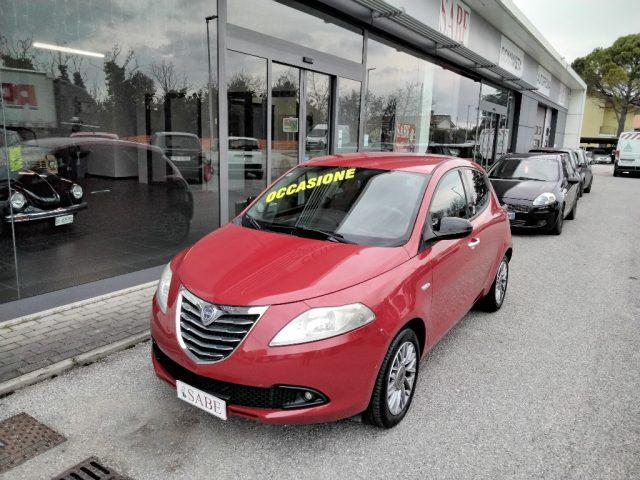 LANCIA Ypsilon 1.2 69 CV 5 porte Black & Red
