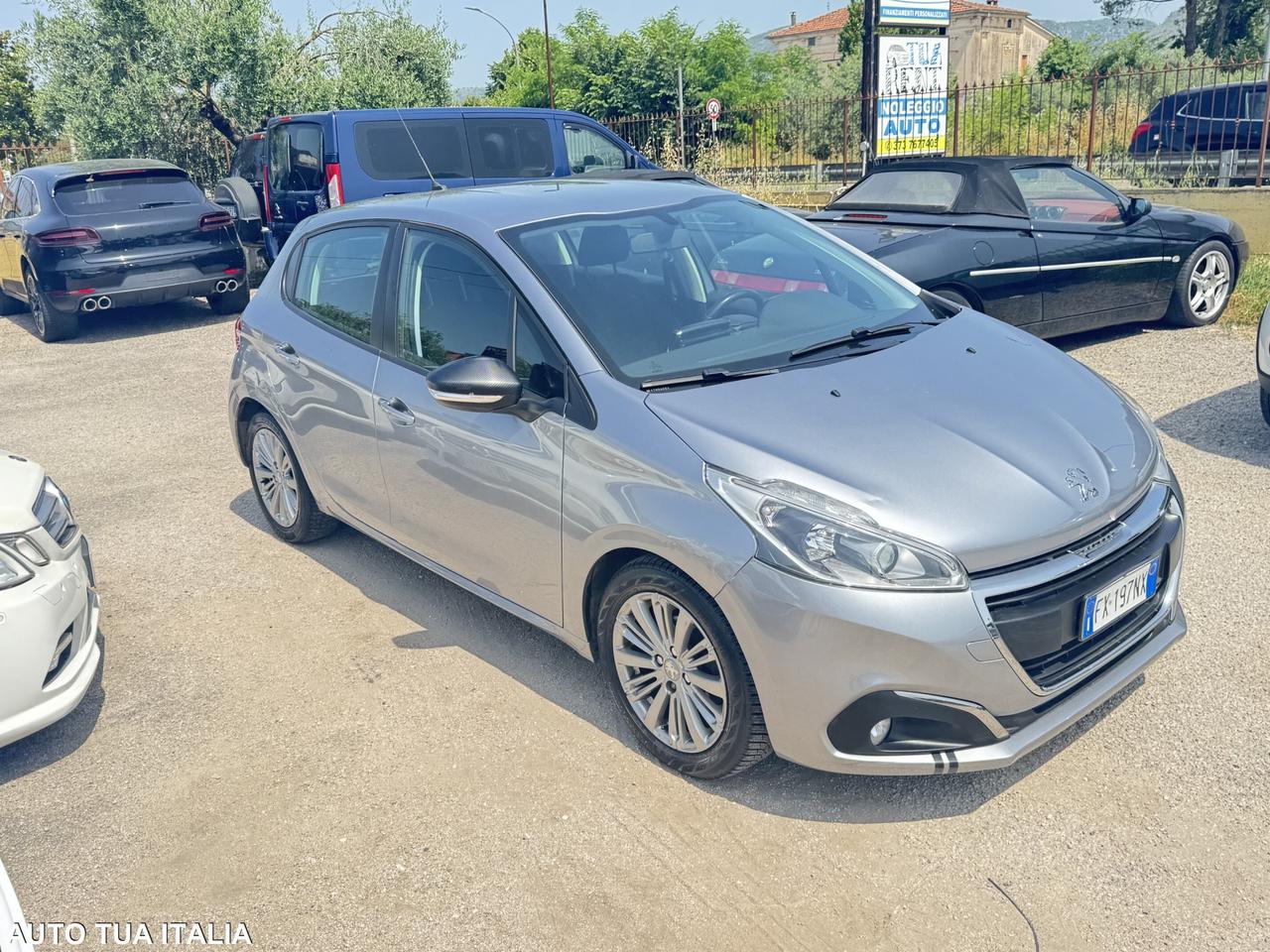 PEUGEOT 2008 1.2 BENZINA ADATTA NEOPATENTATI