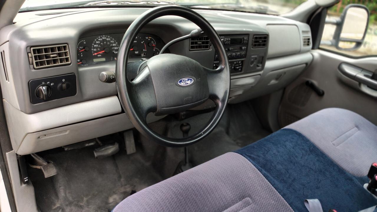 Ford F 350 6.0 TD 4x4 con Gancio