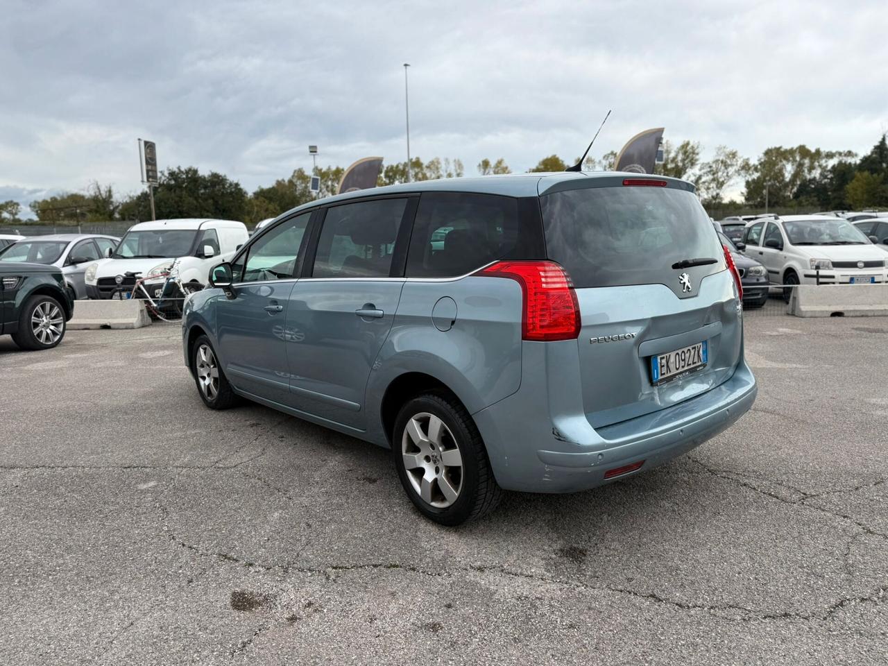 PEUGEOT 5008 2.0 D 7 POSTI 2011 12 MESI DI GARANZIA