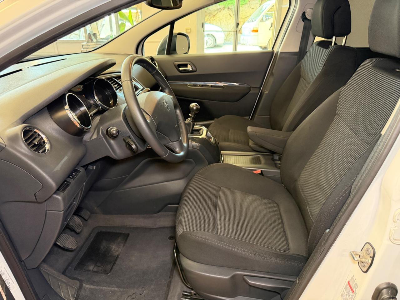 Peugeot 5008 7 POSTI
