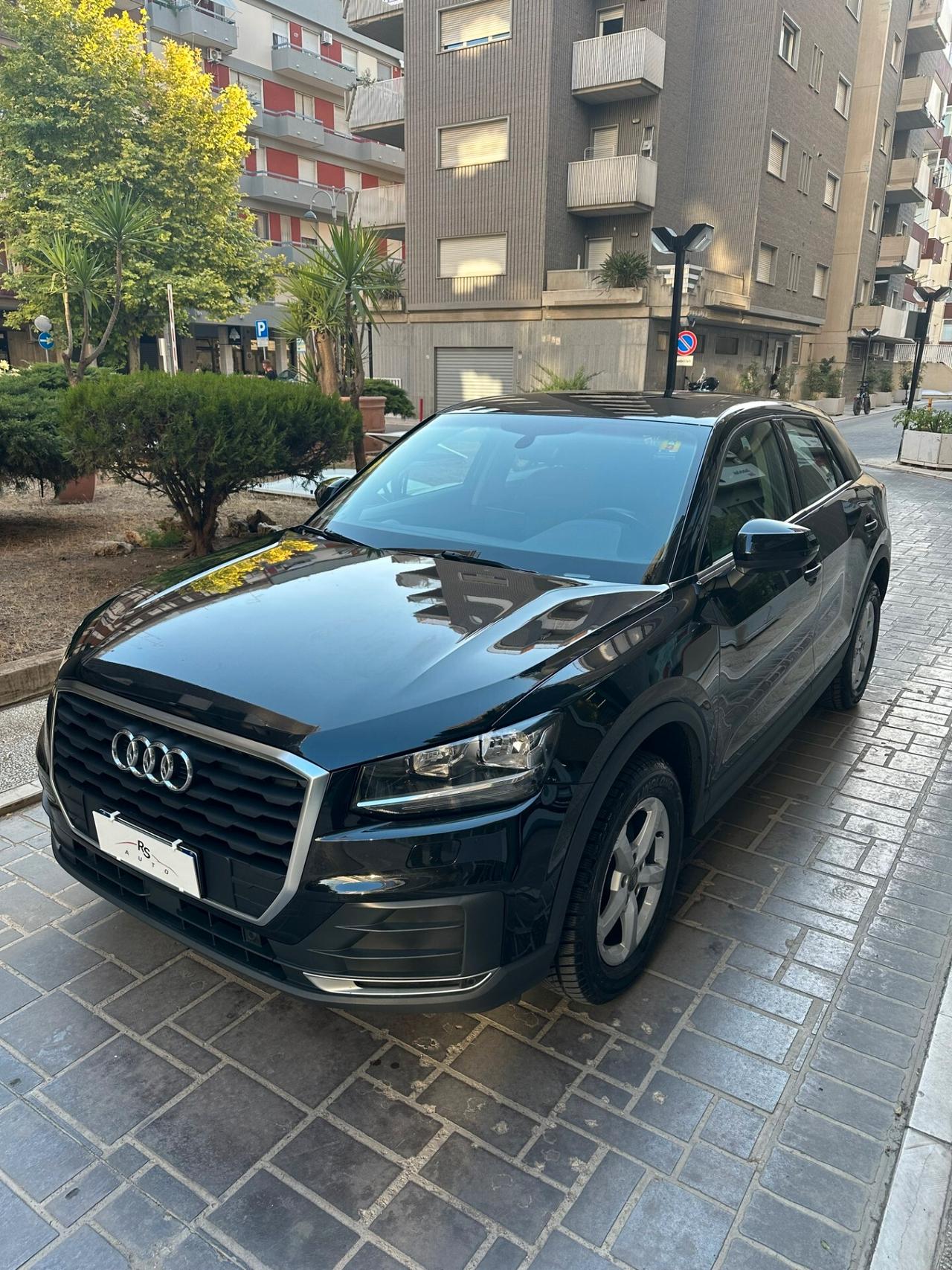 Audi Q2 30 TDI Business