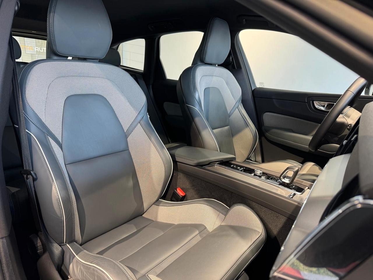 Volvo XC 60 XC60 B5 (d) AWD automatico Ultimate Bright