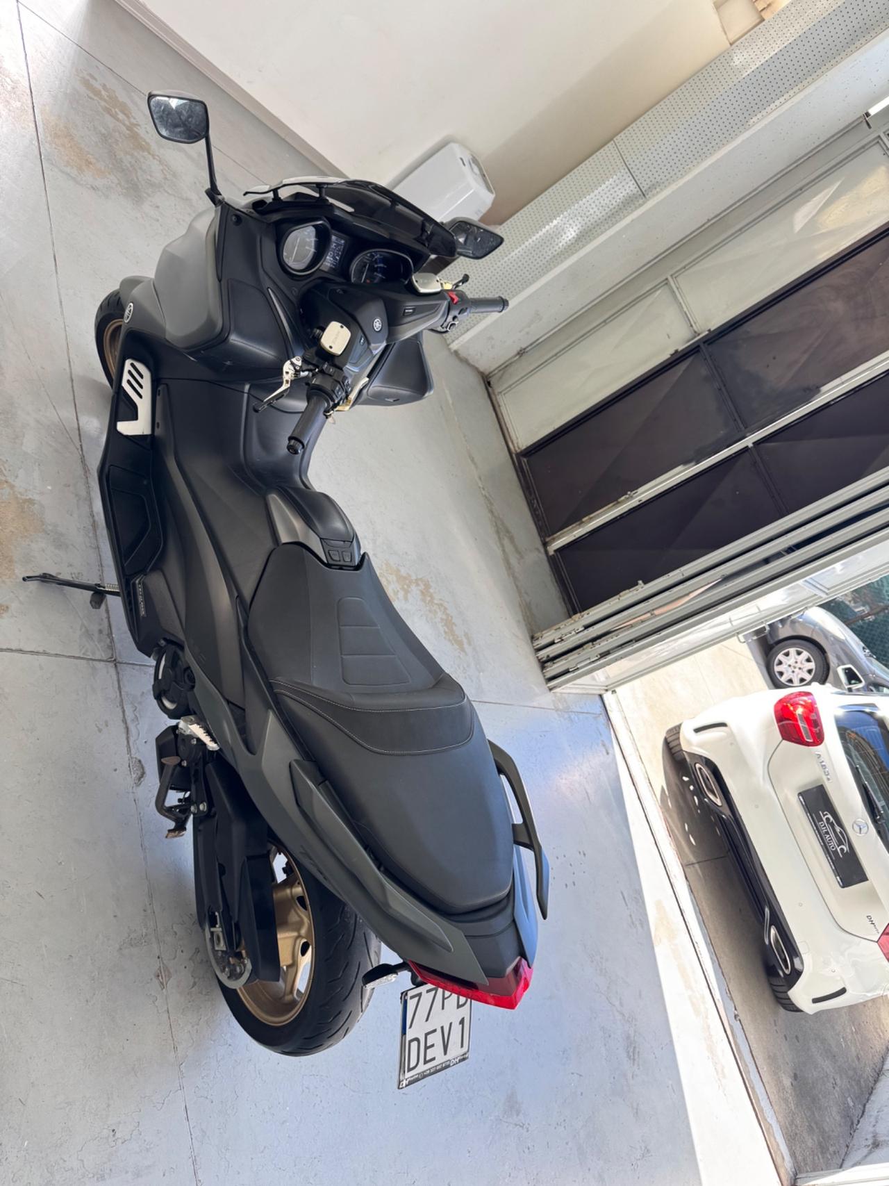 Yamaha TMAX 560 Tech Max