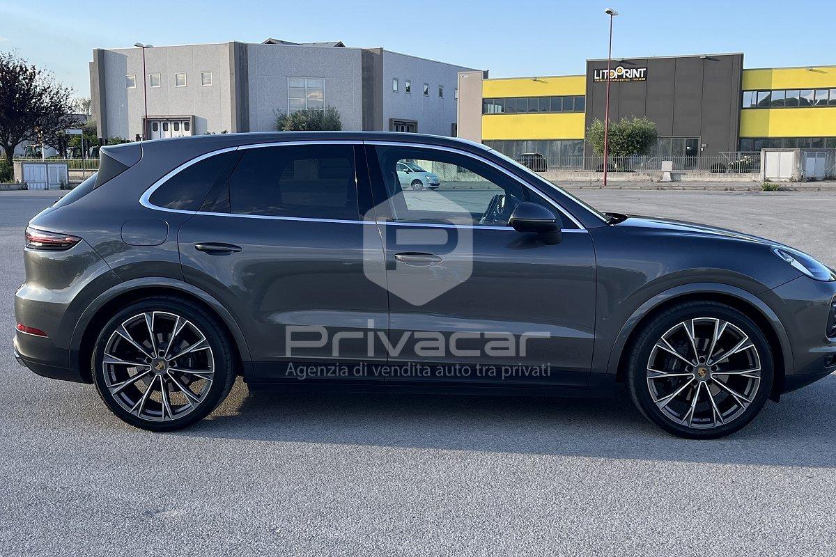 PORSCHE Cayenne 3.0 V6