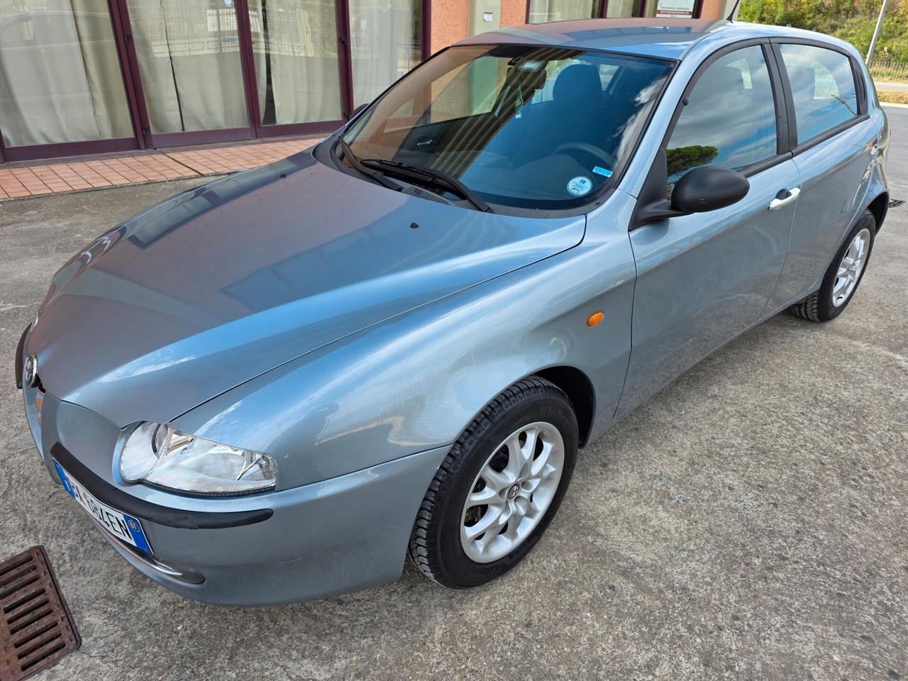 Alfa Romeo 147 1.6i 16V T.S. (105 CV) cat 5p. Dist.