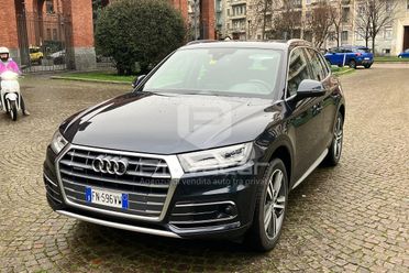 AUDI Q5 2.0 TFSI quattro S tronic Business Sport