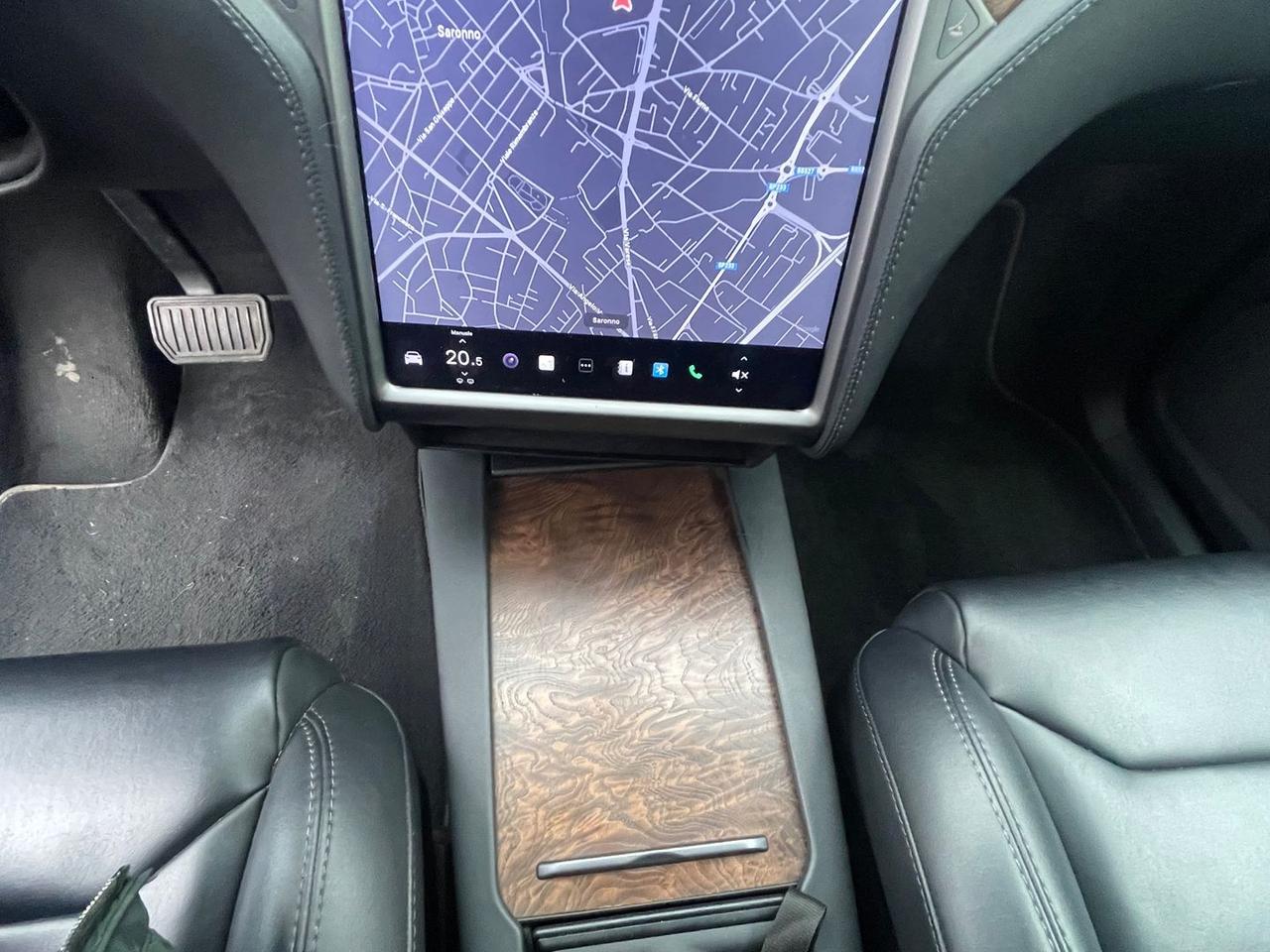 Tesla Model X Long Range 100 D